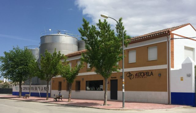 tienda de vinos Ntra. Sra. de la Muela y la Paz